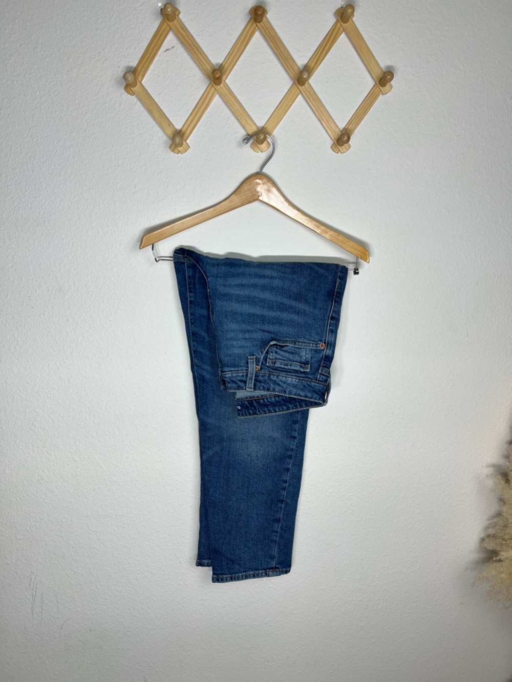 OLD NAVY • NWOT high rise OG straight jeans